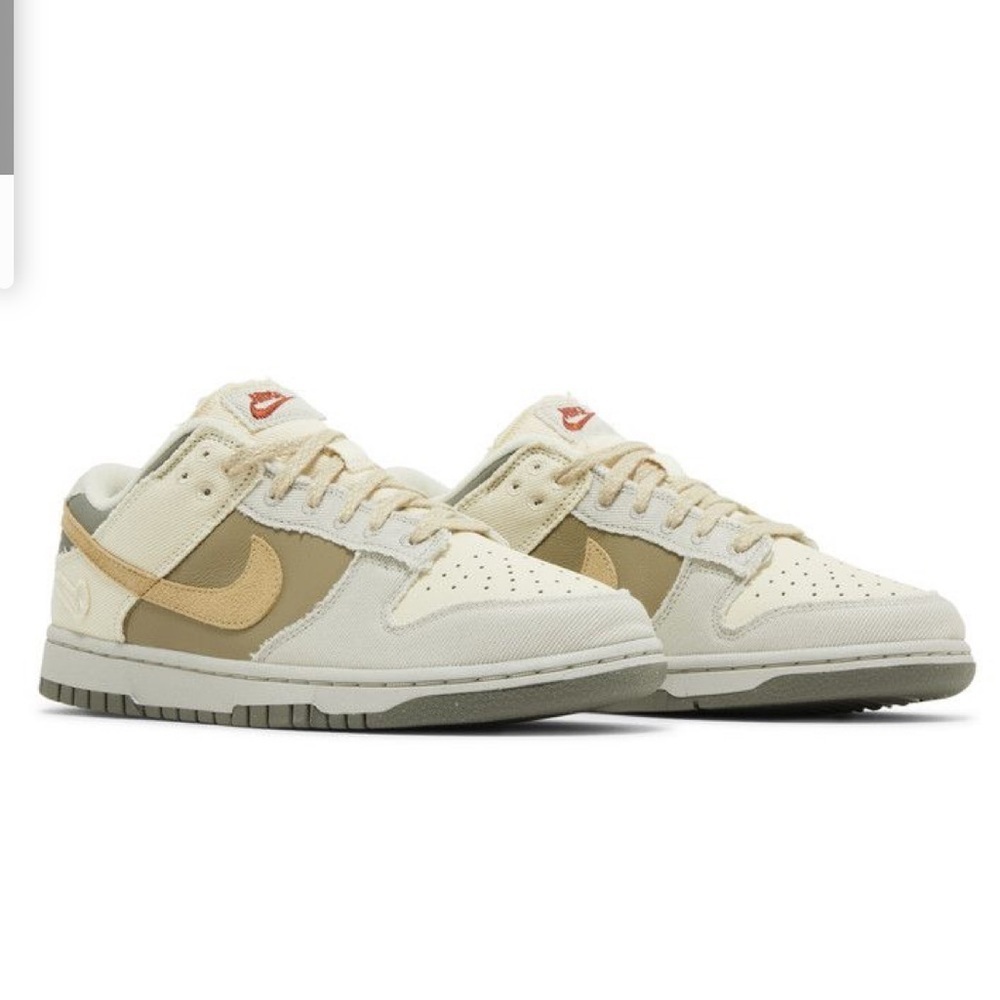 Nike
Dunk
NWOT - Picture 8 of 13